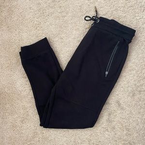 Aeropostale men’s black joggers